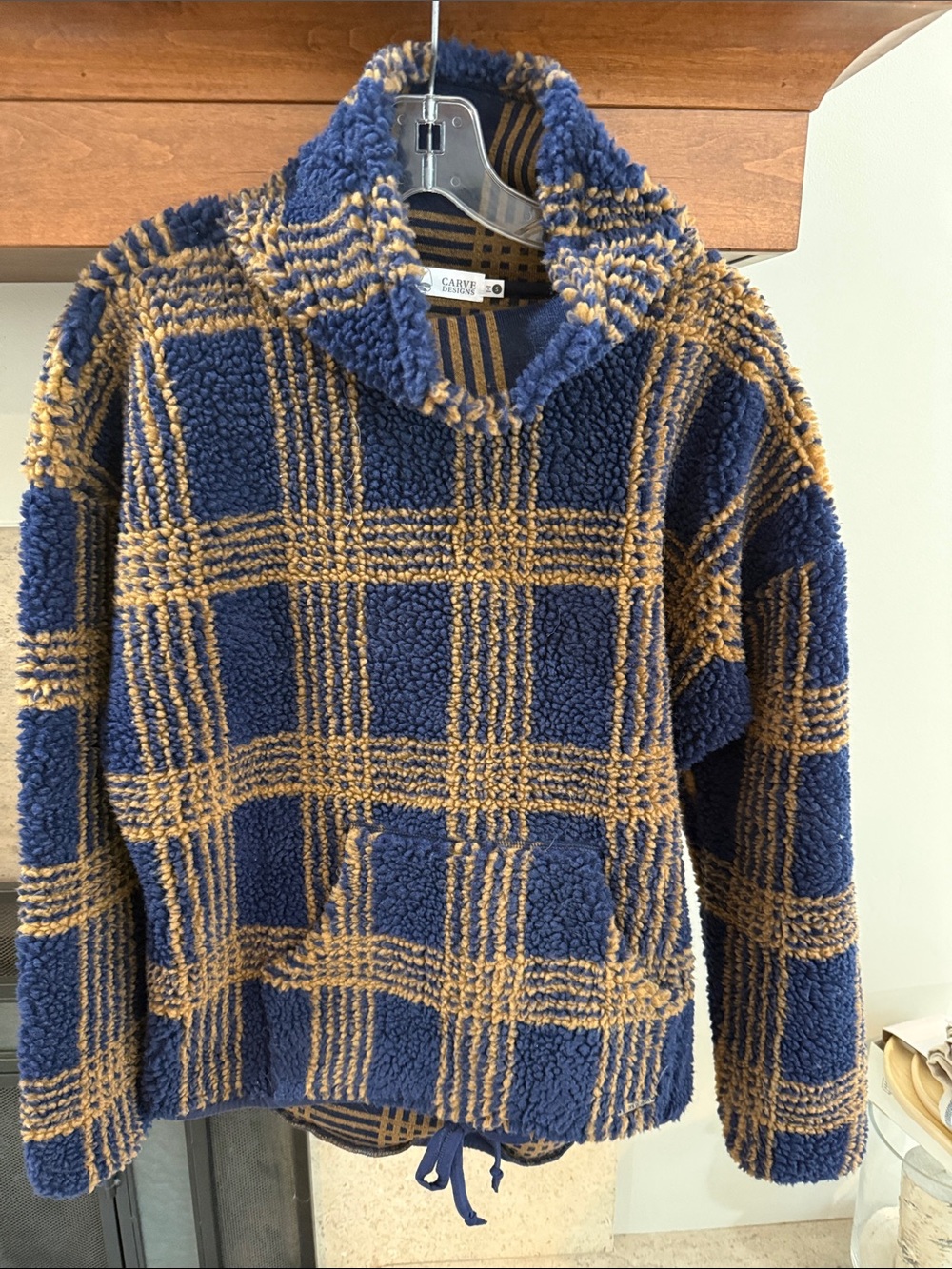 Carve Designs Navy & Camel Plaid Sherpa Cowl Pullover. Women’s Size S